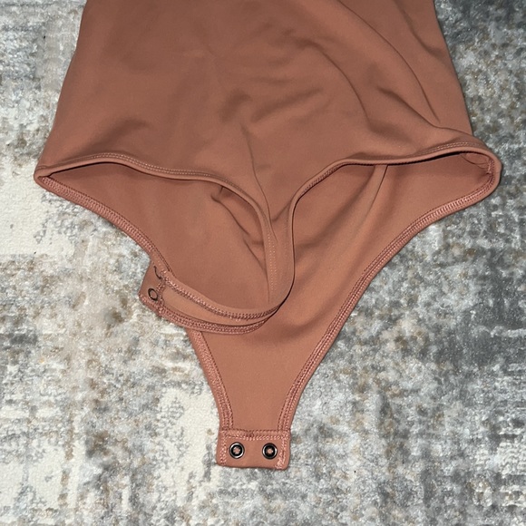 FLASH SALE! EXPRESS (S) Thong Body Contour Compression Bodysuit - Picture 5 of 5